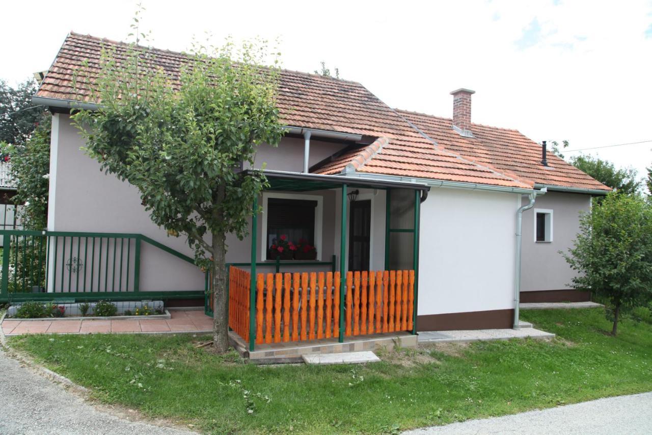 Holiday Home Maderka Strigova Eksteriør billede