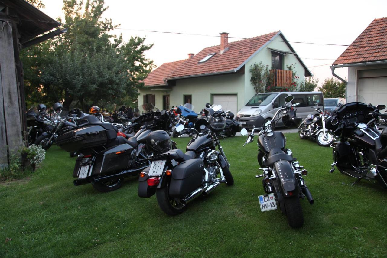 Holiday Home Maderka Strigova Eksteriør billede